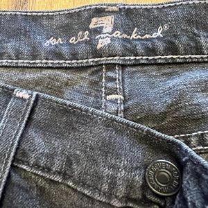 Seven for all mankind Roxanne black low rise slim jeans size 30.